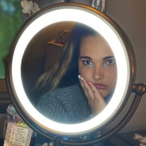 Meet your Posher, Haillee